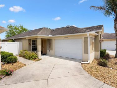3025 BARTOW LANE, THE VILLAGES, FL 32163