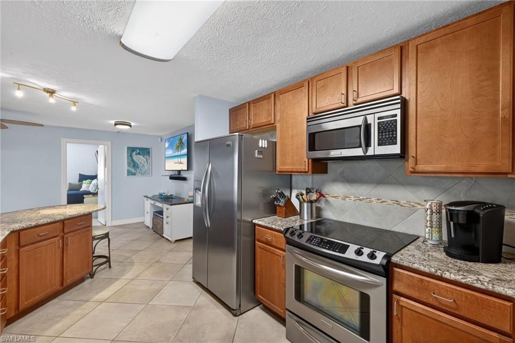 1305 SE 14th St, Cape Coral, FL 33990 Photo