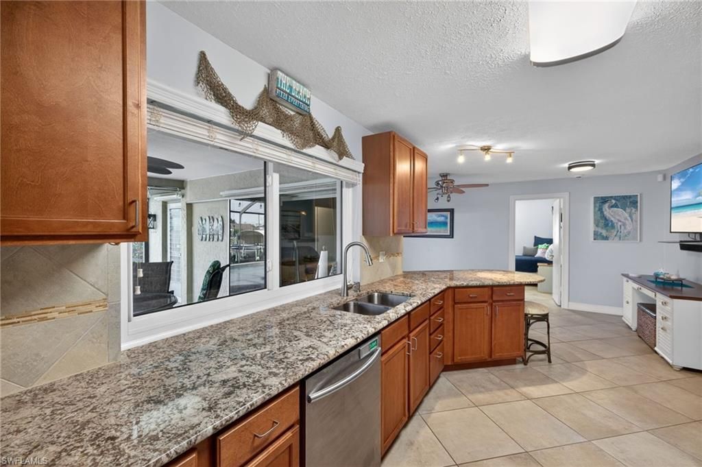 1305 SE 14th St, Cape Coral, FL 33990 Photo