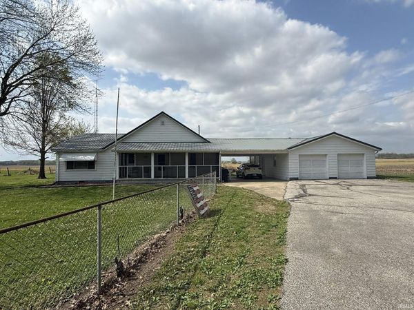 8141 N SR 67, Edwardsport, IN 47528