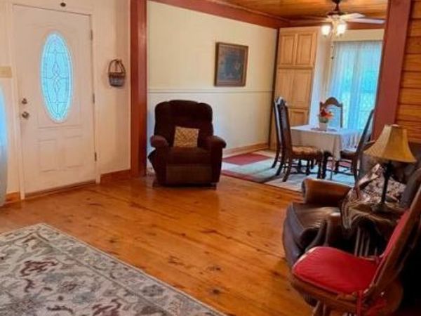 600 W Avenue C, Milano, TX 76556