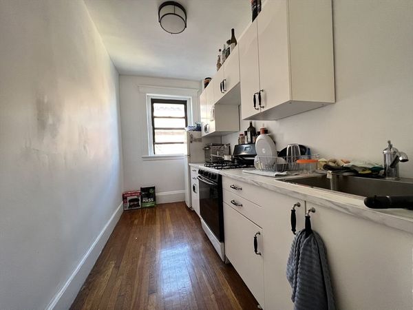 1254 Commonwealth Ave, Unit 11, Boston, MA 02134