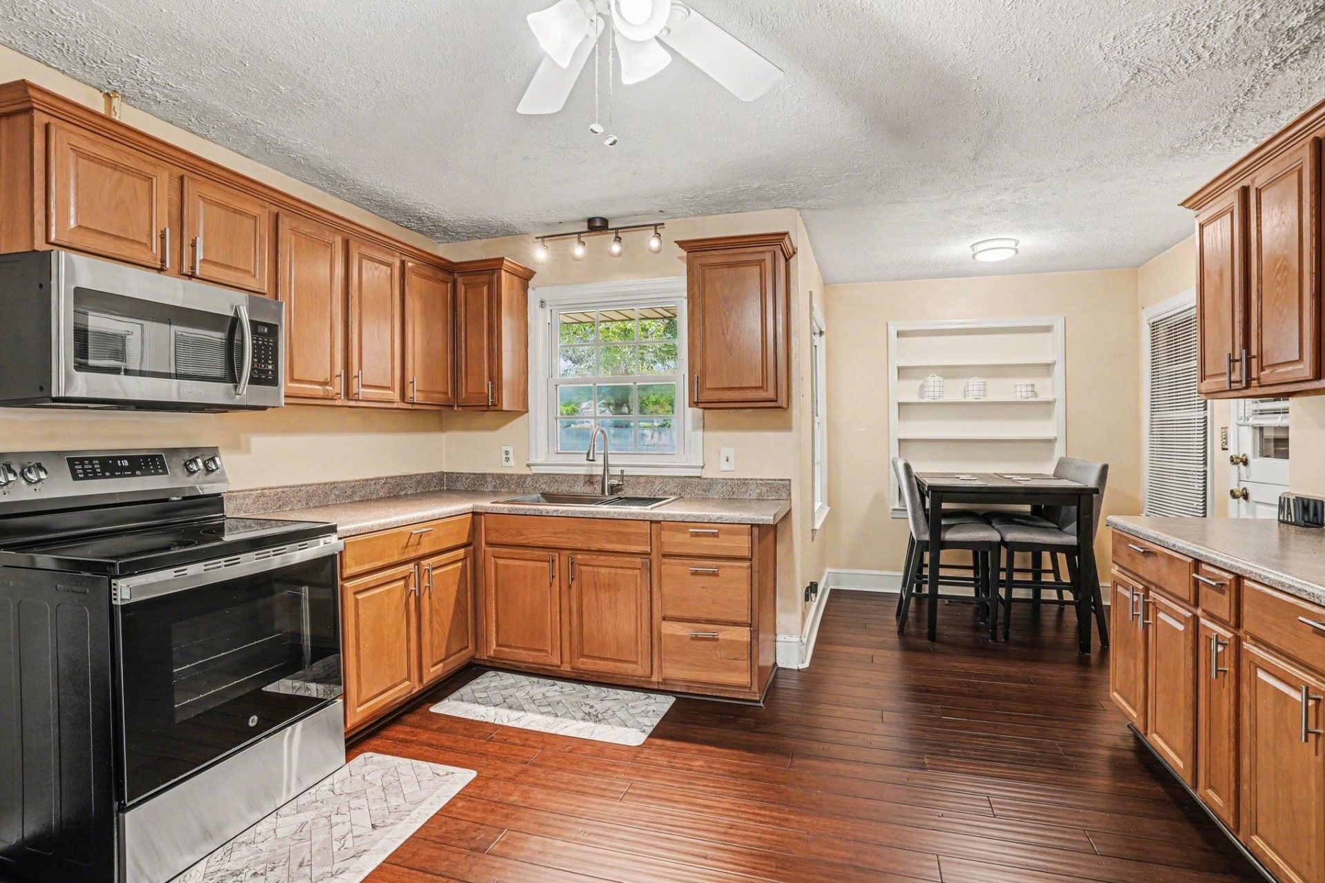 4375 Thomas St. Photo 11