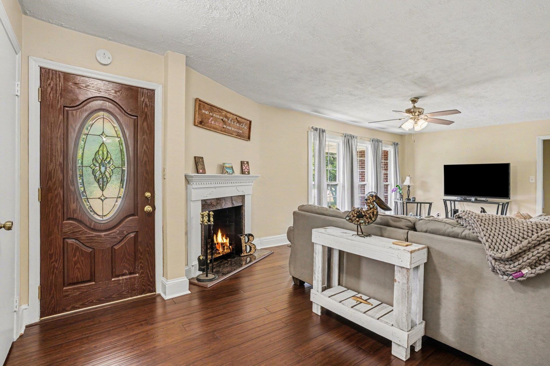 4375 Thomas St. Photo 7