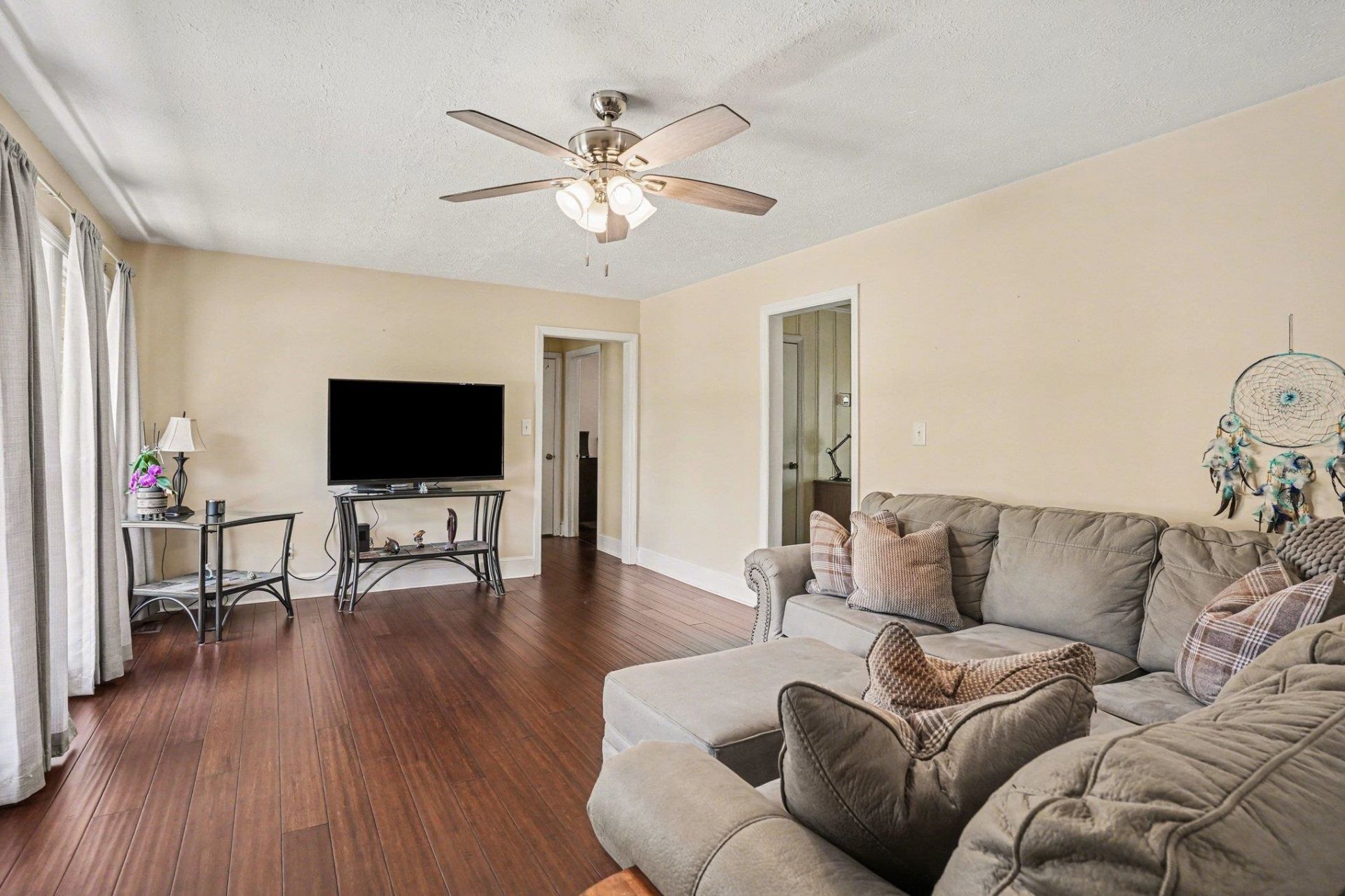 4375 Thomas St. Photo 8