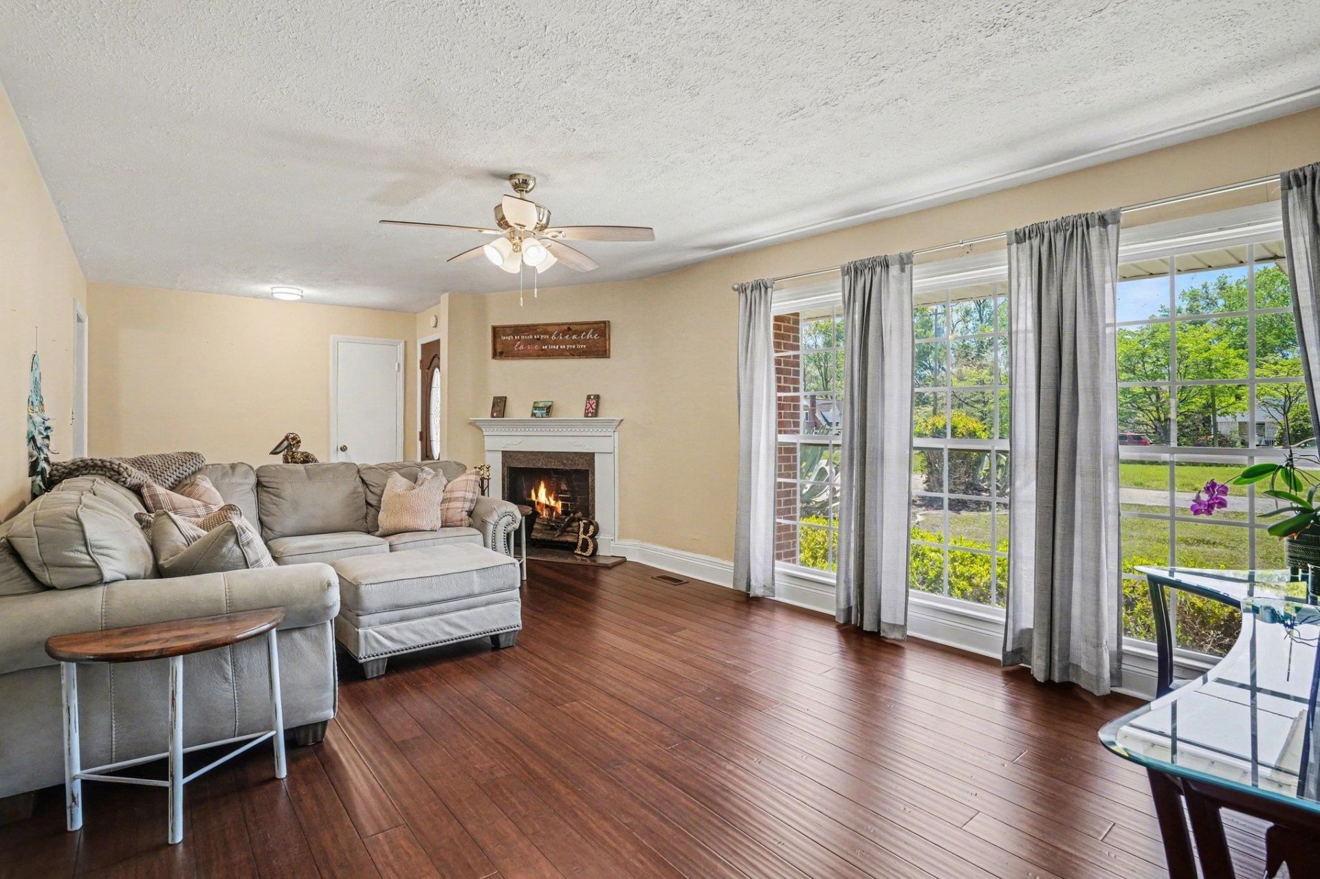 4375 Thomas St. Photo 9