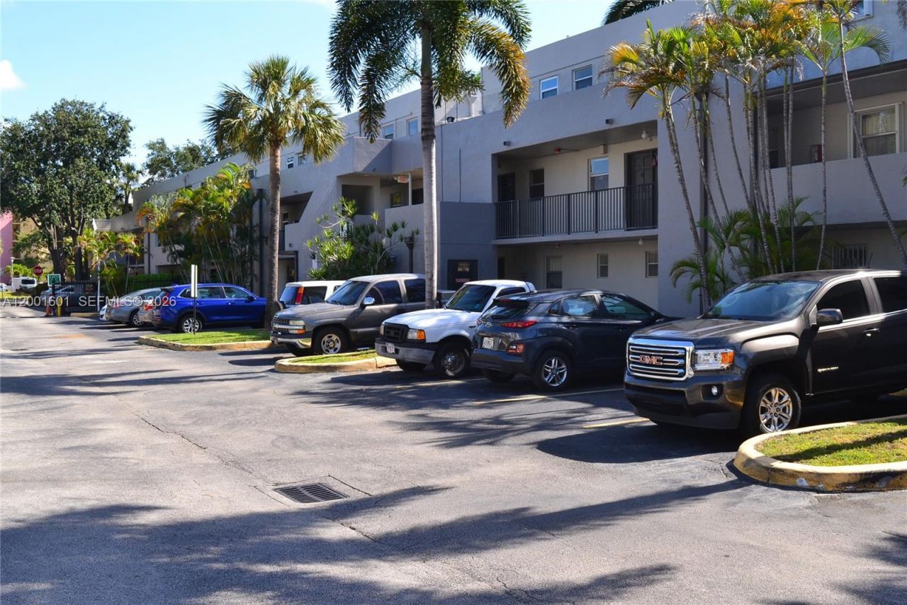 220 NW 87th Ave, Unit K110, Miami, FL 33172 Photo