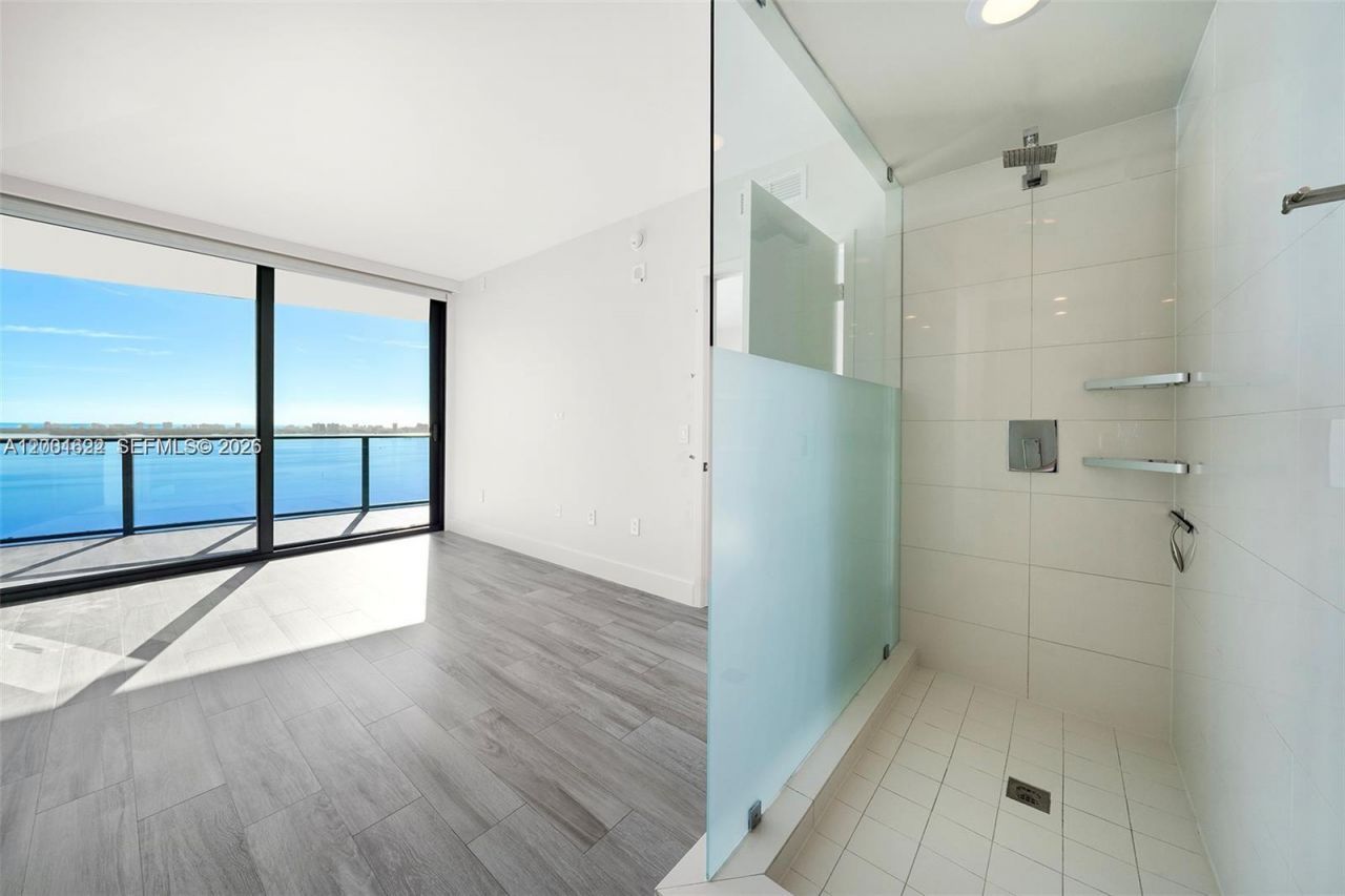 460 NE 28th St, Unit 2707, Miami, FL 33137 Photo