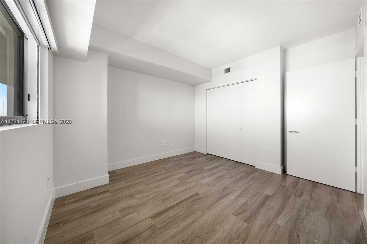 460 NE 28th St, Unit 2707, Miami, FL 33137 Photo