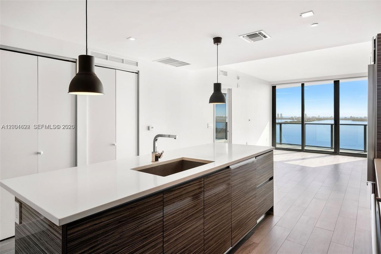 460 NE 28th St, Unit 2707, Miami, FL 33137 Photo