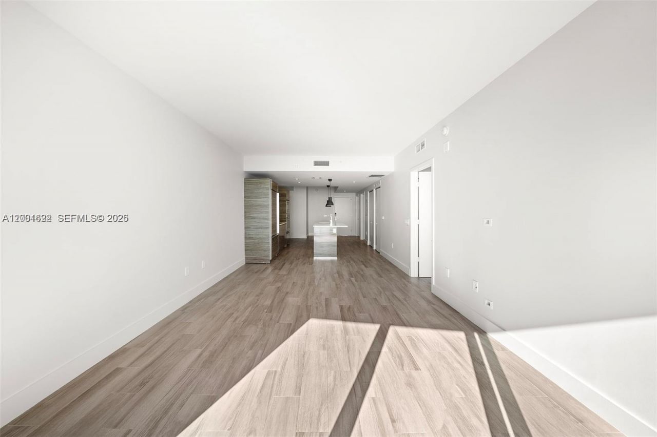 460 NE 28th St, Unit 2707, Miami, FL 33137 Photo