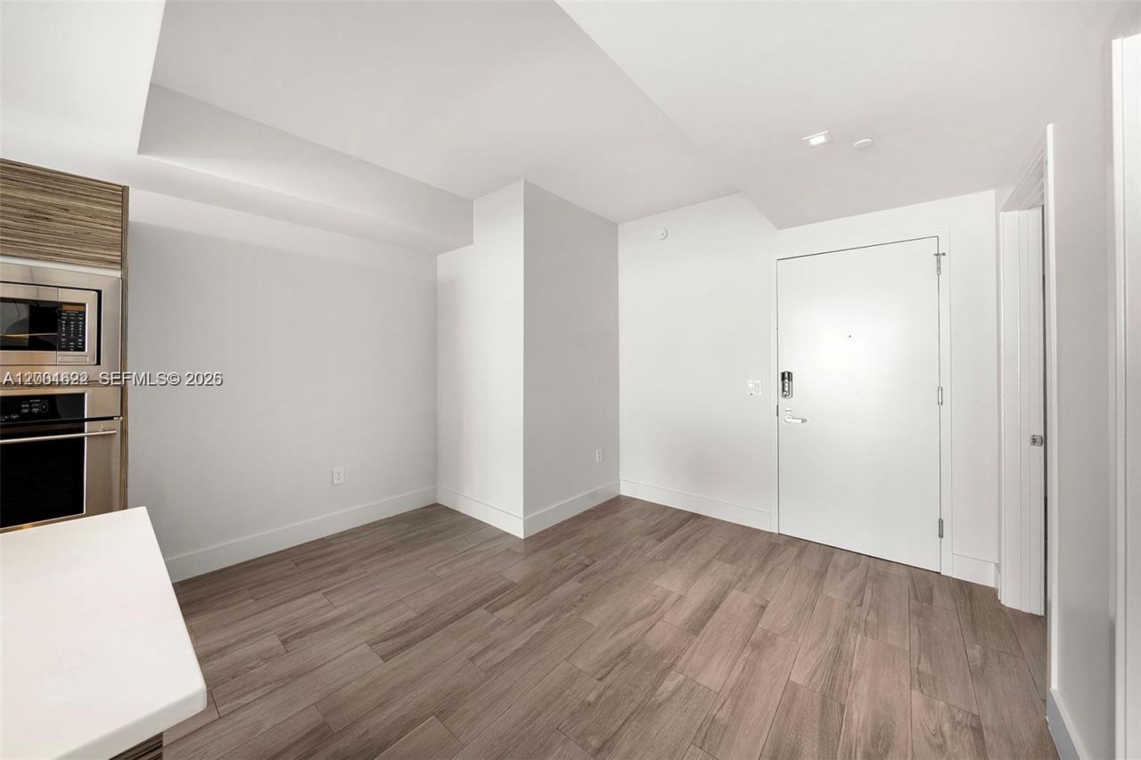 460 NE 28th St, Unit 2707, Miami, FL 33137 Photo