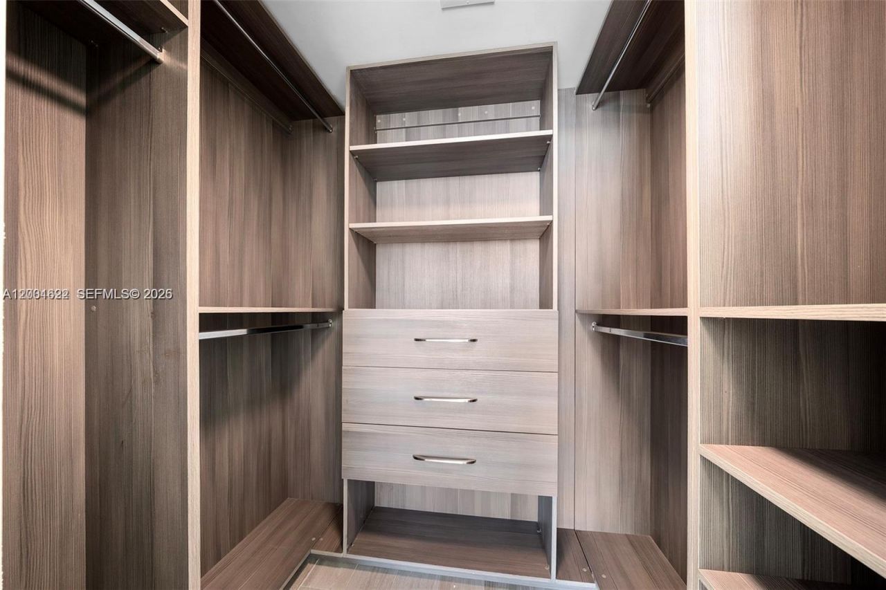 460 NE 28th St, Unit 2707, Miami, FL 33137 Photo