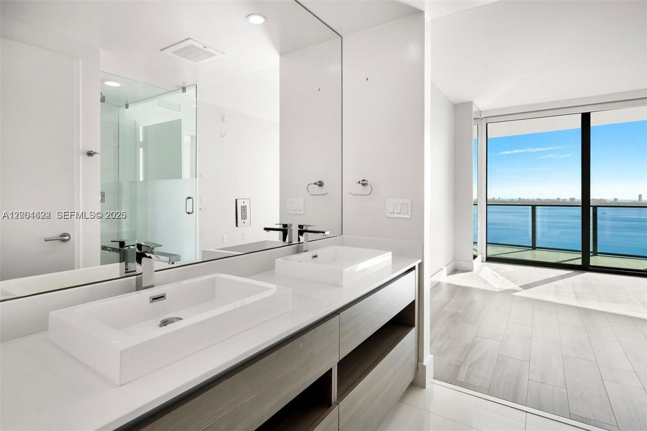 460 NE 28th St, Unit 2707, Miami, FL 33137 Photo