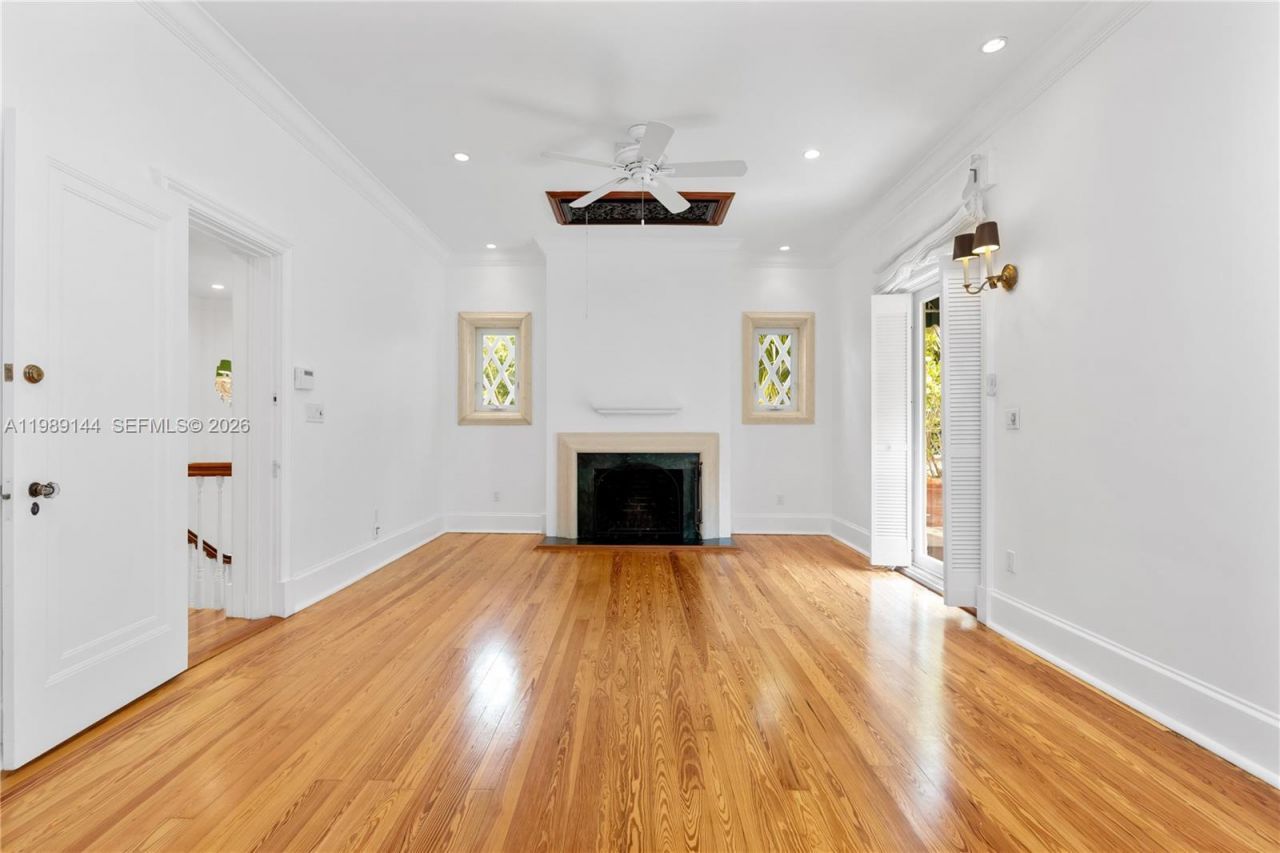 3685 Royal Palm Ave, Miami, FL 33133 Photo