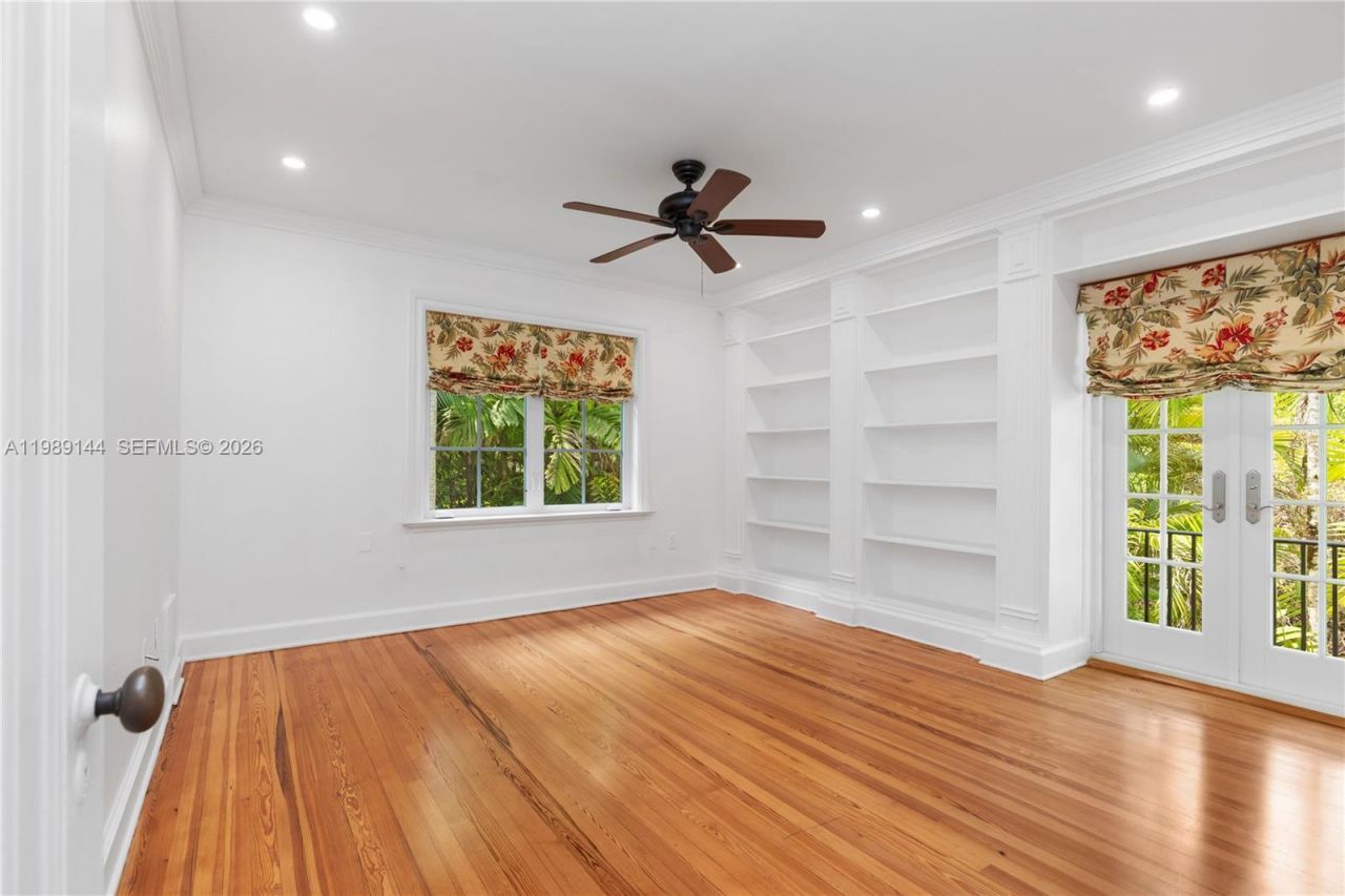 3685 Royal Palm Ave, Miami, FL 33133 Photo