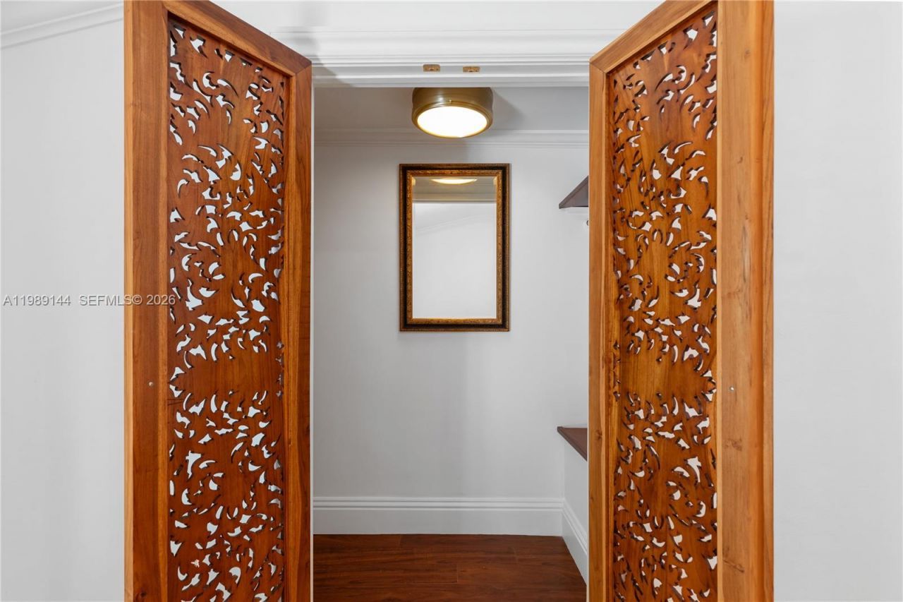 3685 Royal Palm Ave, Miami, FL 33133 Photo