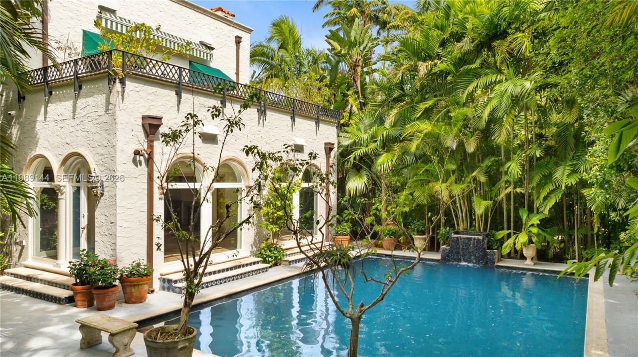 3685 Royal Palm Ave, Miami, FL 33133 Photo