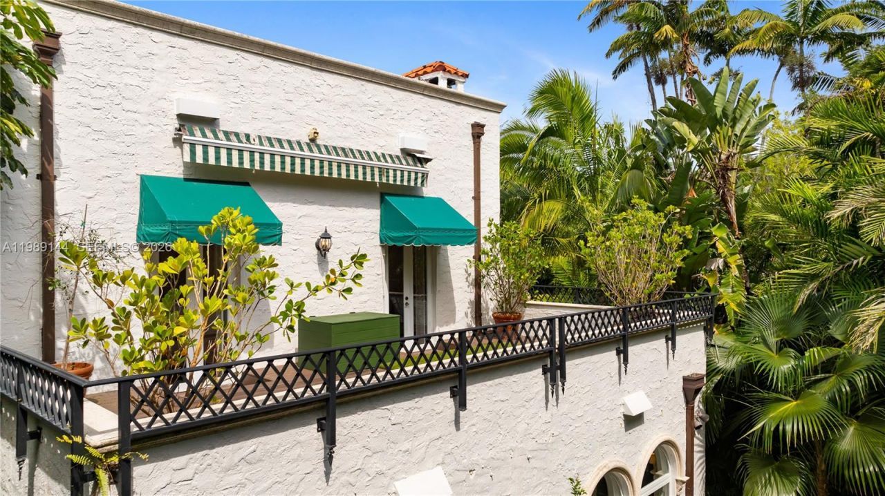 3685 Royal Palm Ave, Miami, FL 33133 Photo