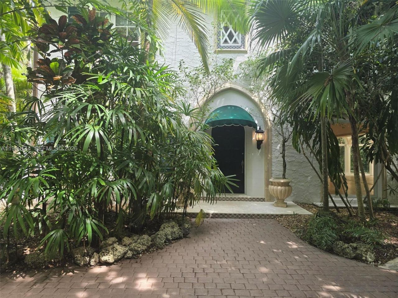 3685 Royal Palm Ave, Miami, FL 33133 Photo