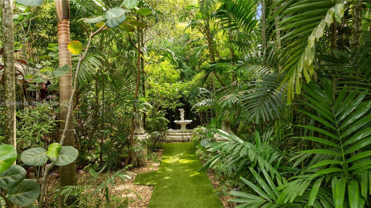 3685 Royal Palm Ave, Miami, FL 33133 Photo