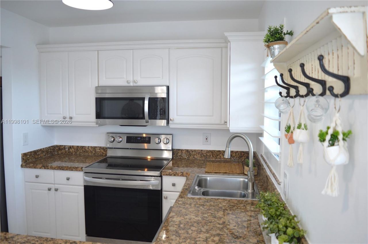1511 SE 15th Ct, Unit 403, Deerfield Beach, FL 33441 Photo