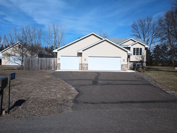 40533 Golden Avenue , North Branch, MN 55056