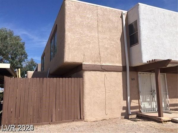 3435 Villa Knolls South Drive , Las Vegas, NV 89120