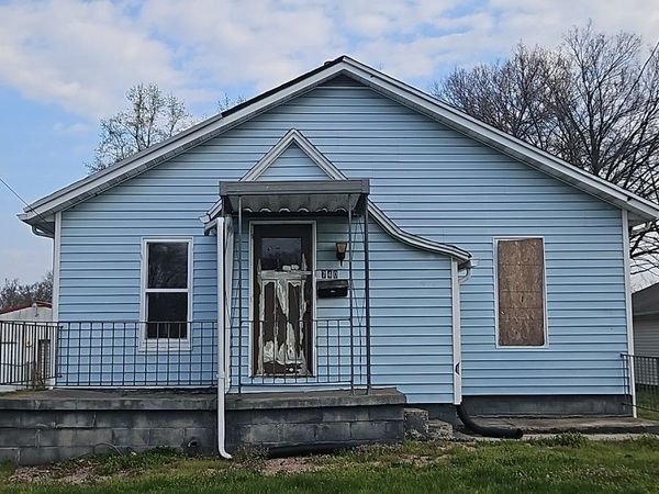 740 E Park Street , Duquoin, IL 62832