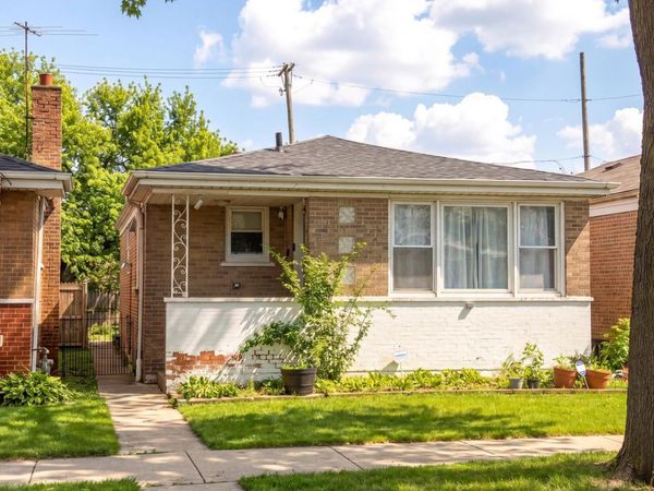 345 W Swann Street , Chicago, IL 60609