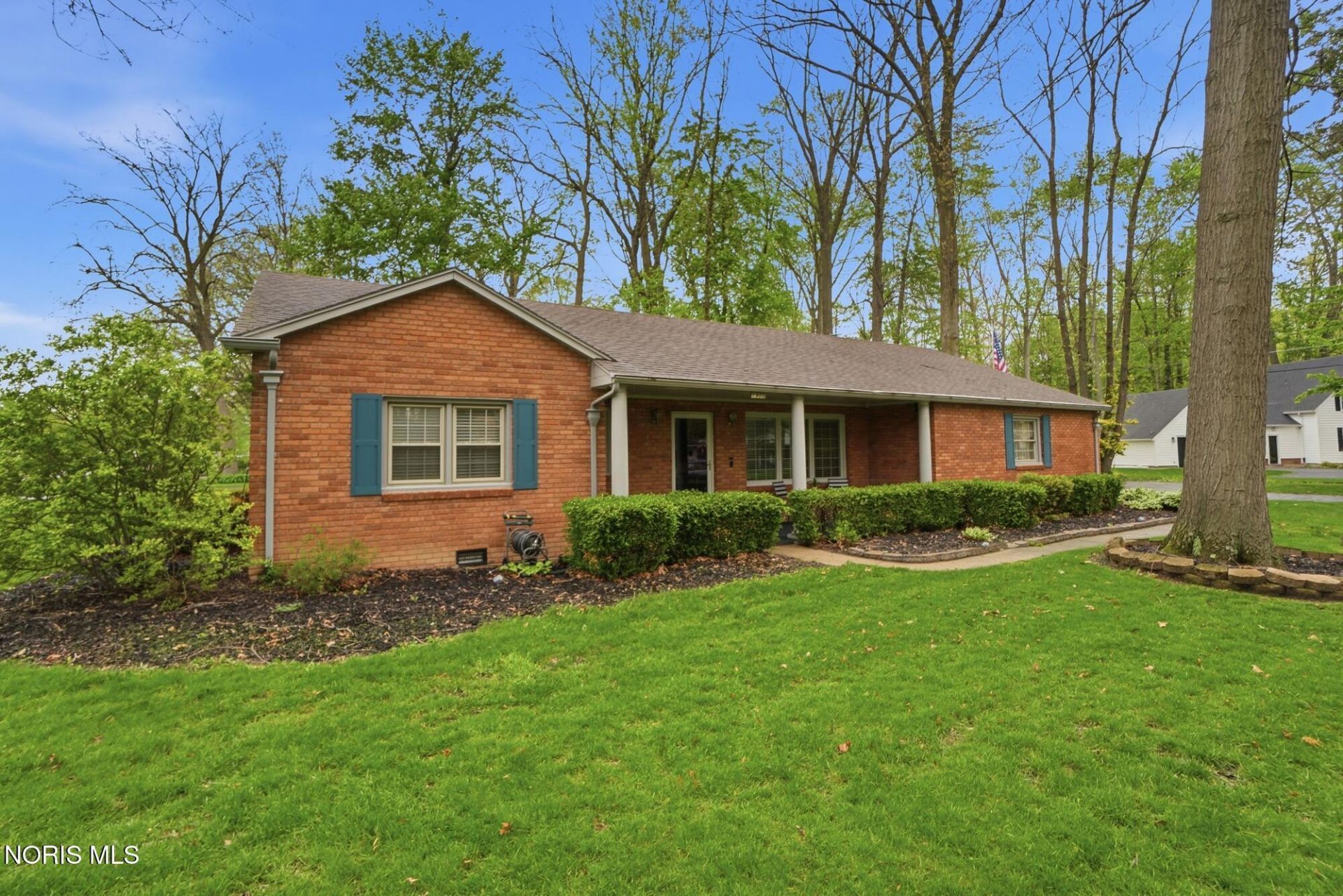 1900 Imperial Lane, Findlay, OH 45840 Main Photo