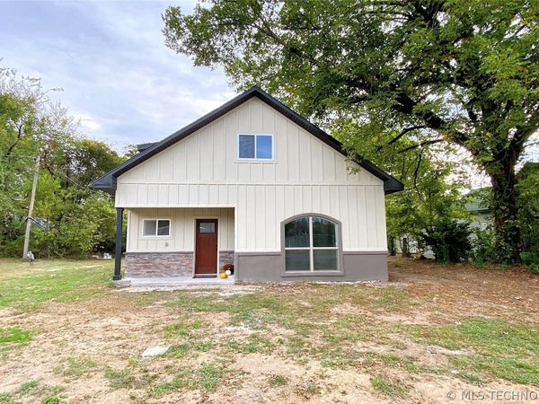 1309 S 3rd Street , Stilwell, OK 74960