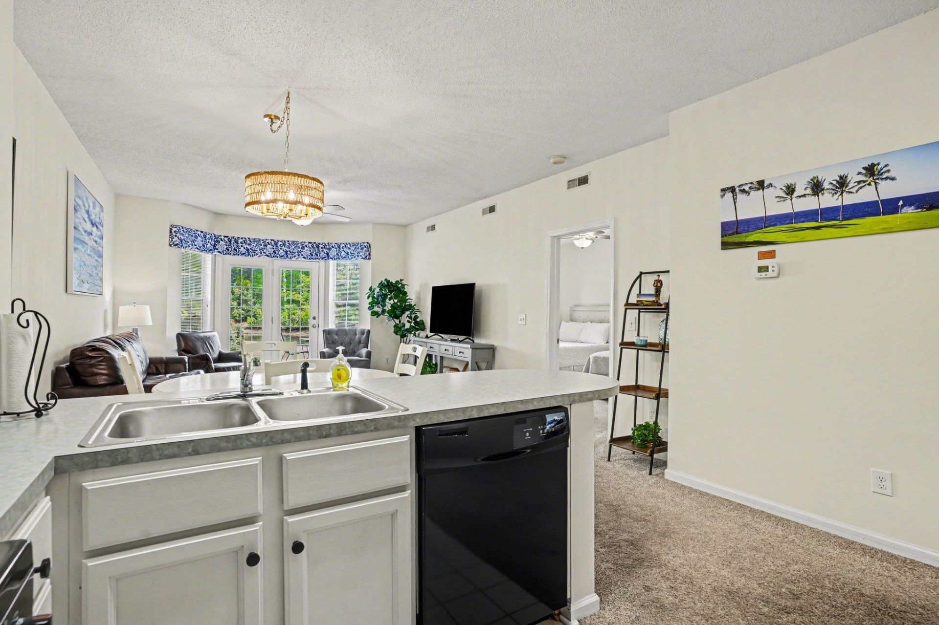 4591 Girvan Dr. Photo 11