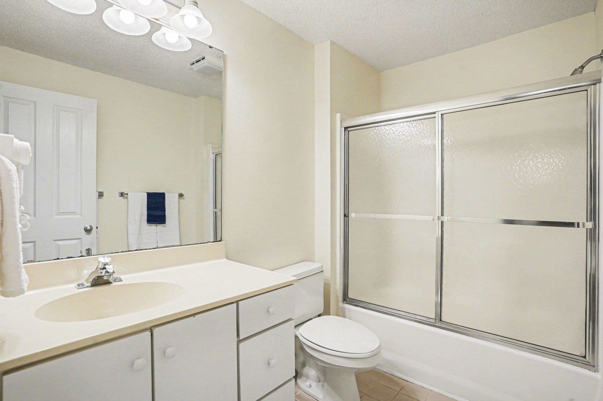 4591 Girvan Dr. Photo 21