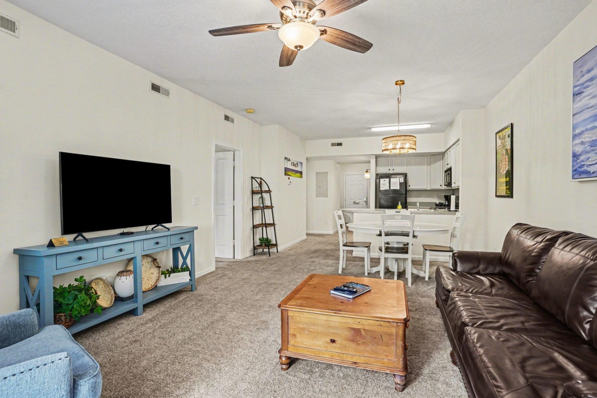 4591 Girvan Dr. Photo 6