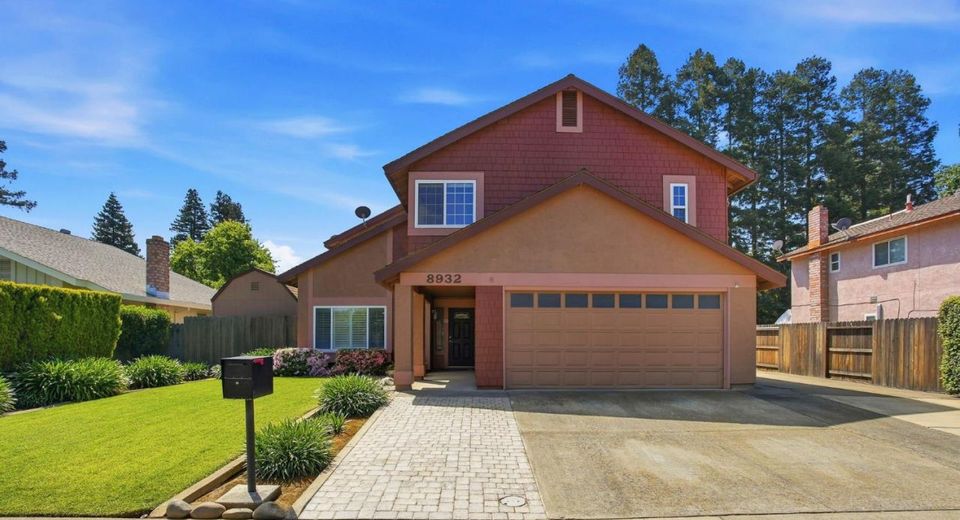 8932 Shady Vista Ct, Elk Grove, CA 95624 Photo