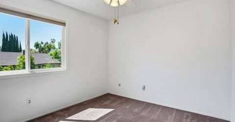 8932 Shady Vista Ct, Elk Grove, CA 95624 Photo