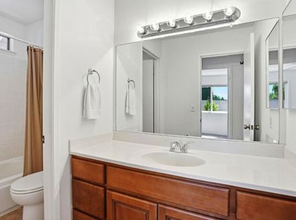 8932 Shady Vista Ct, Elk Grove, CA 95624 Photo