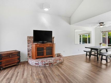 8932 Shady Vista Ct, Elk Grove, CA 95624 Photo