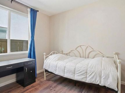 10032 Wagoner Way, Elk Grove, CA 95757 Photo