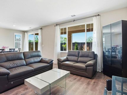 10032 Wagoner Way, Elk Grove, CA 95757 Photo