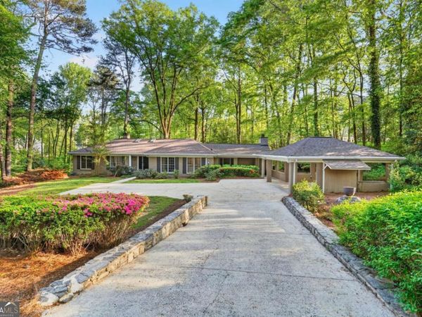 1190 W Wesley Road NW, Atlanta, GA 30327