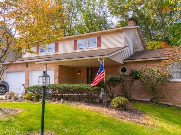 121 Beckett Court, St Clairsville, OH 43950