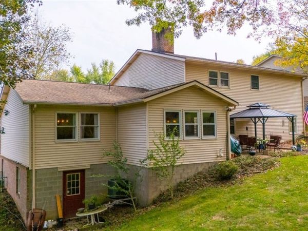 121 Beckett Court , St Clairsville, OH 43950