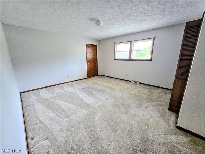 121 Beckett Court, Saint Clairsville, OH 43950 Photo 11