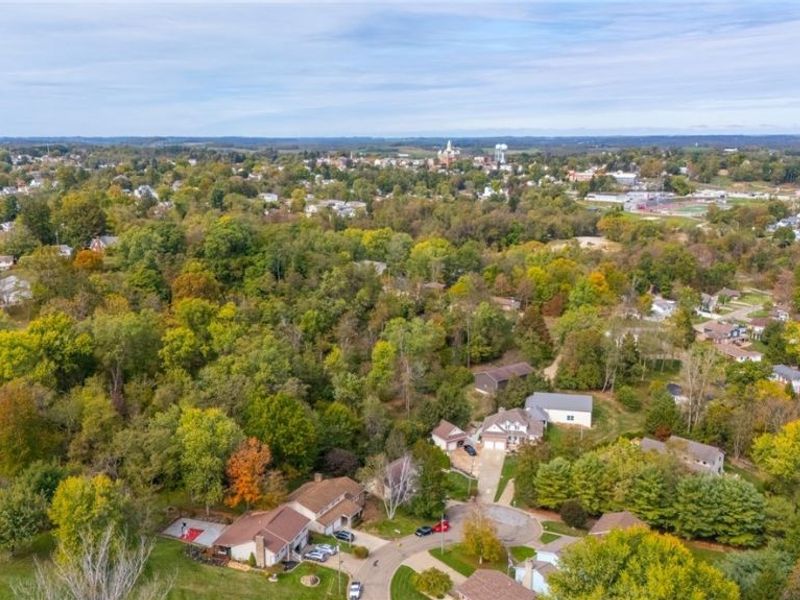 121 Beckett Court, Saint Clairsville, OH 43950 Photo 4
