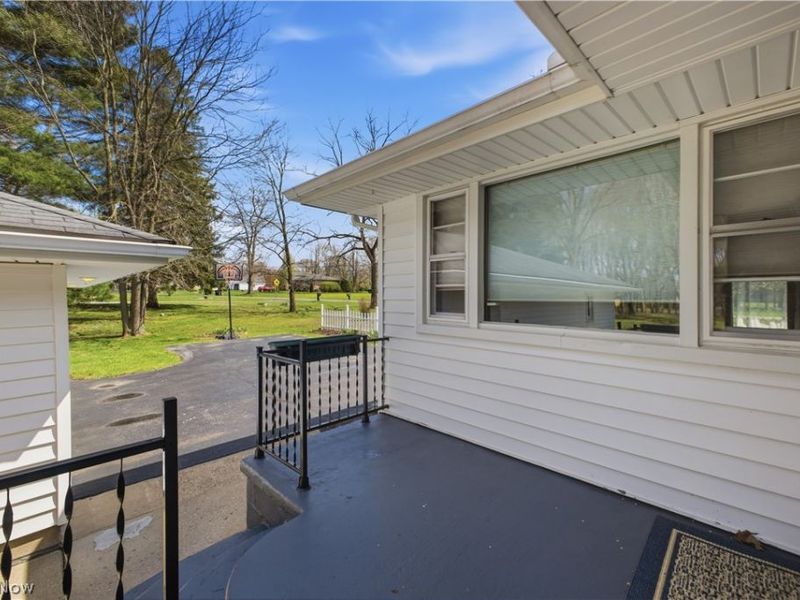 9231 King Graves Road NE, Warren, OH 44484 Photo 10