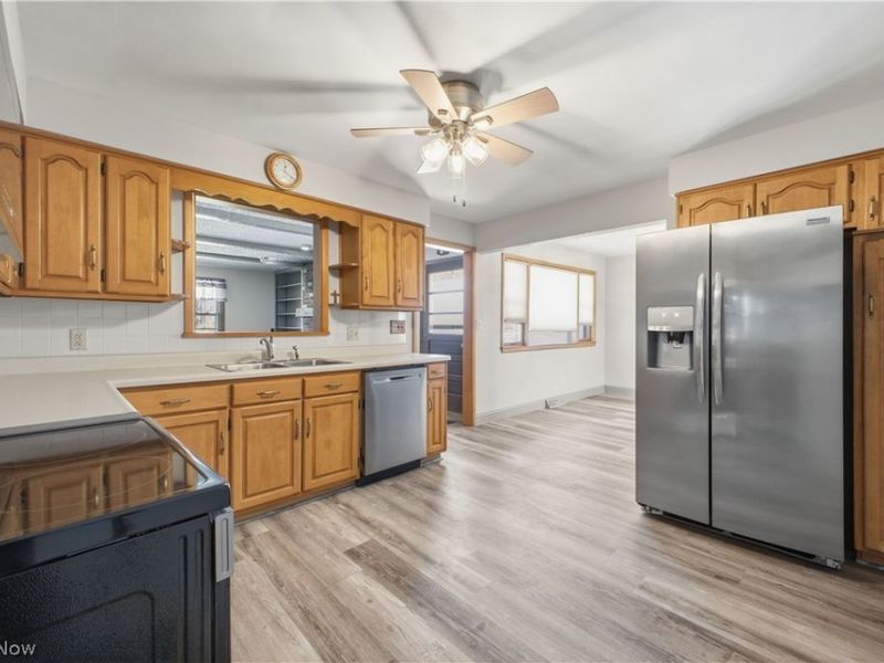 9231 King Graves Road NE, Warren, OH 44484 Photo 12