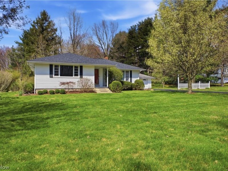 9231 King Graves Road NE, Warren, OH 44484 Photo 3