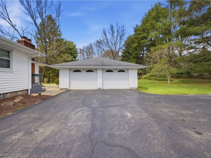 9231 King Graves Road NE, Warren, OH 44484 Photo 6